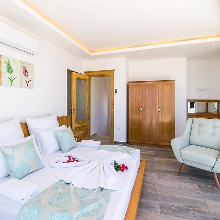 Villa 5 Sleeps 6 Isolated Pool See And Montain View-Villa Kartal Yuvasi Uzumlu  المظهر الخارجي الصورة