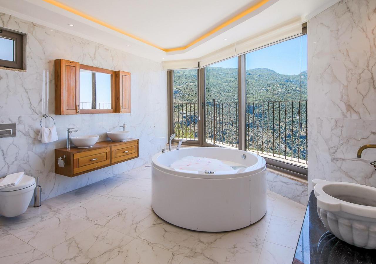 Villa 5 Sleeps 6 Isolated Pool See And Montain View-Villa Kartal Yuvasi Uzumlu  المظهر الخارجي الصورة
